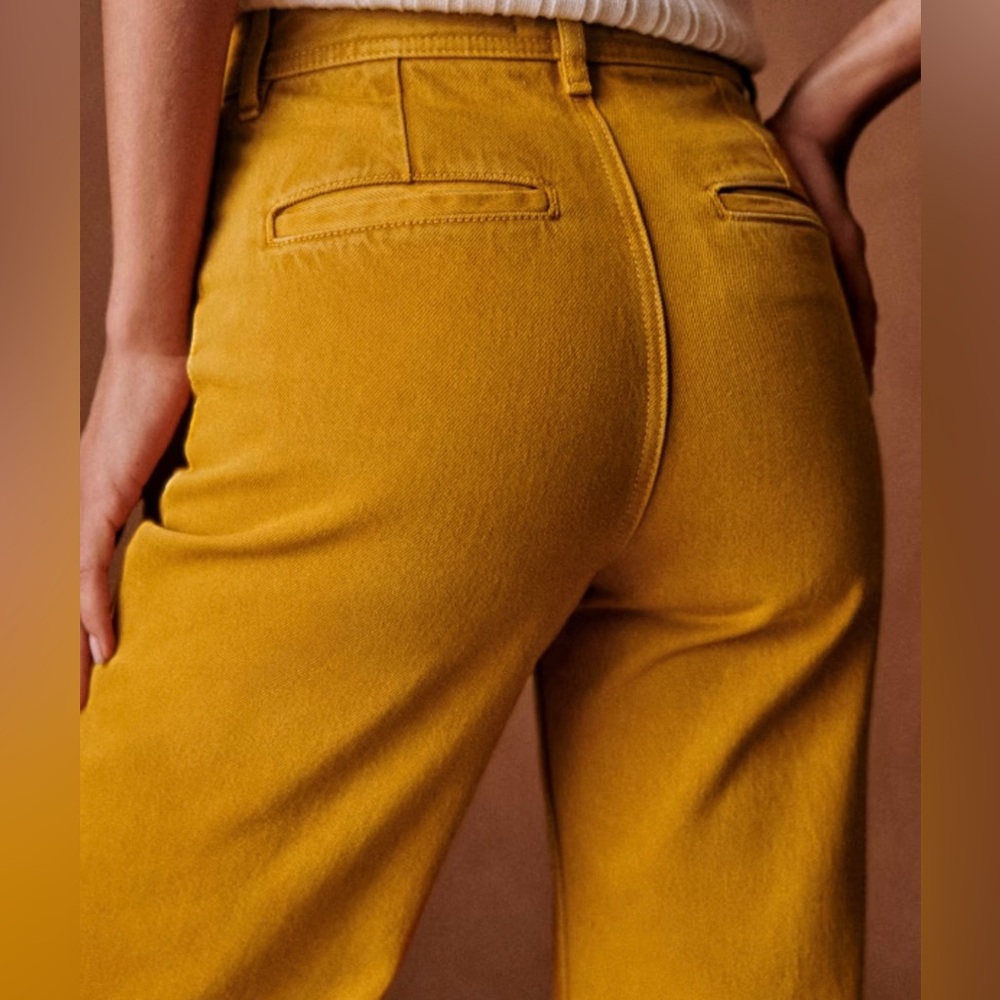 Sézane Cyriel Trousers in Ochre - Picture 3 of 6